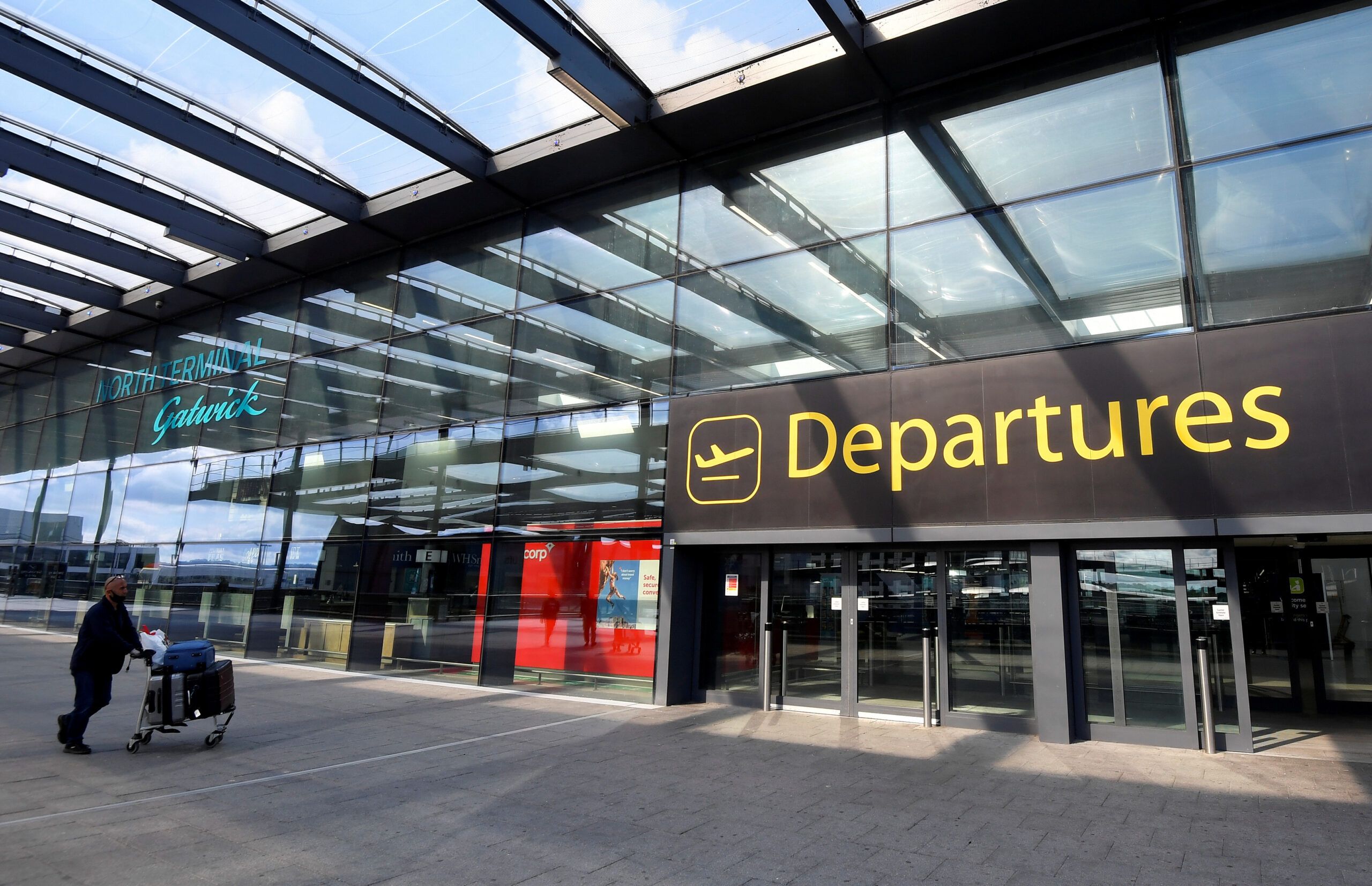 Gatwick Airport Minicab Taxis London Airport Transfer